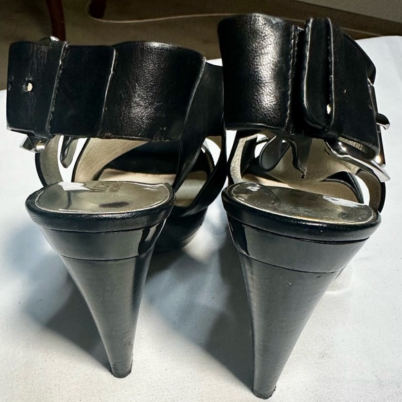 MICHAEL By MICHAEL KORS Carla Leather Open-Toe Platform Buckle Strap Sandals 8.5 - Picture 5 of 12